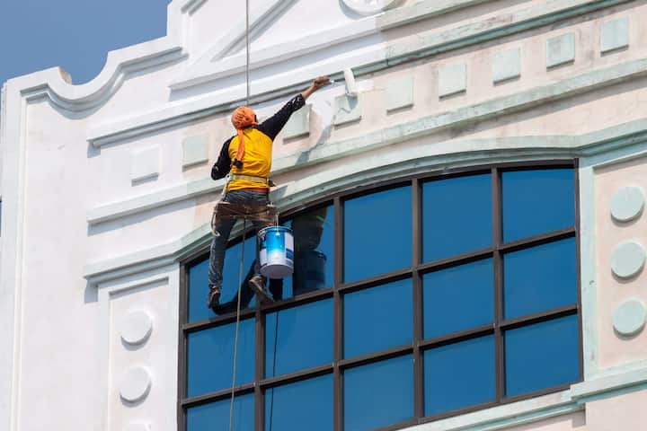 Commercial outdoor painting experts delivering high-quality results in Aberdeen, SD.